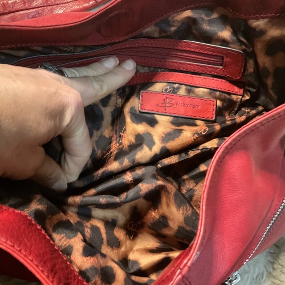 B. Makowsky Shoulder Purse Bag Red Leather Zipper Details Magnetic Closure Women - Picture 10 of 12